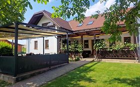 Pri štorklji